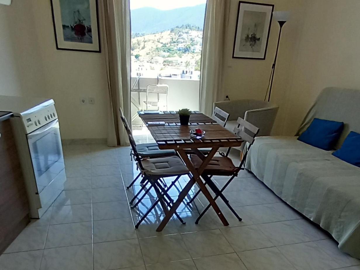 Forest & Sea Apartment Poros Town Exteriör bild